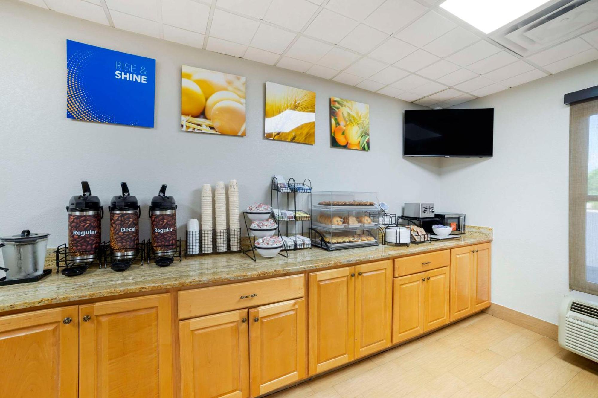 Comfort Inn Asheville Airport Флетчер Экстерьер фото